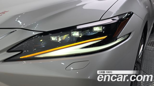 Lexus ES 2026 — photo 8
