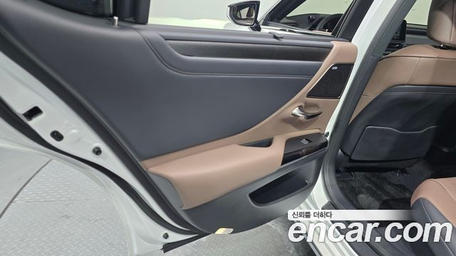 Lexus ES 2026 — photo 15