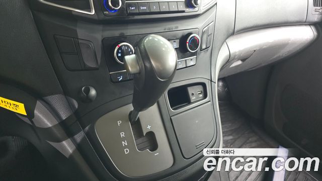 Hyundai Starex 2019 — photo 12