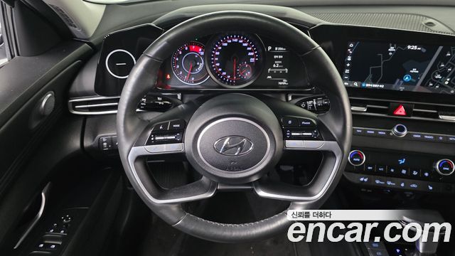 Hyundai AVANTE 2021 — photo 14