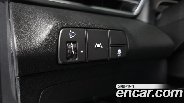 Hyundai AVANTE 2021 — photo 17
