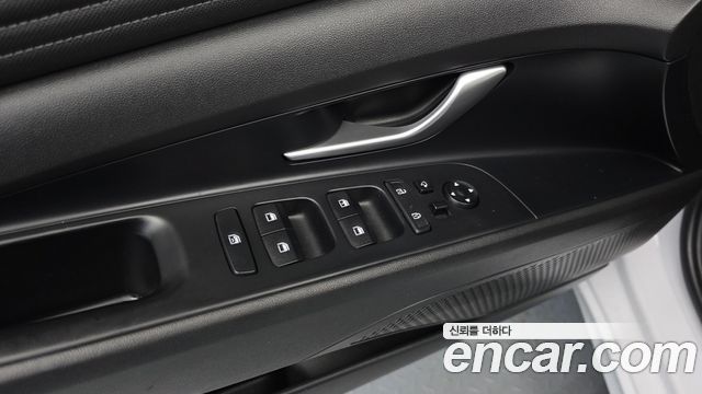 Hyundai AVANTE 2021 — photo 19