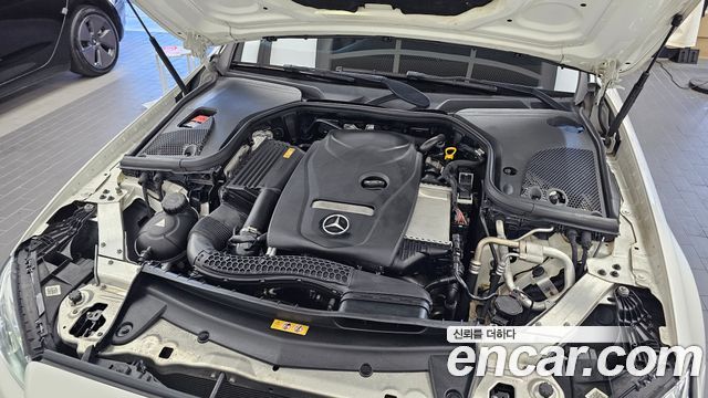 Mercedes-Benz E-Class 2017 — photo 6