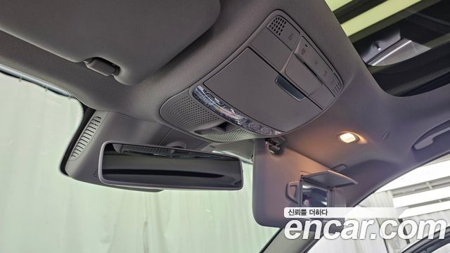 Mercedes-Benz E-Class 2017 — photo 17