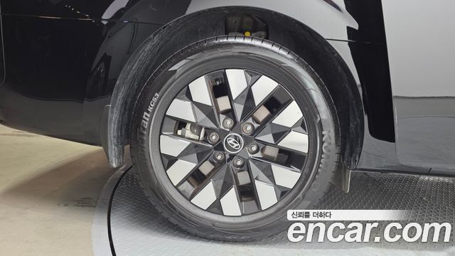 Hyundai Staria 2025 — photo 5