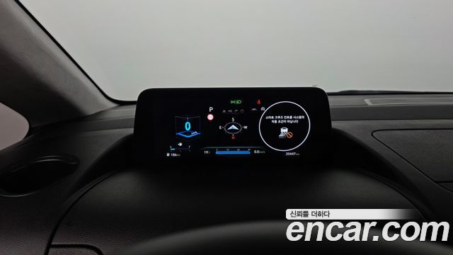 Hyundai Staria 2025 — photo 11