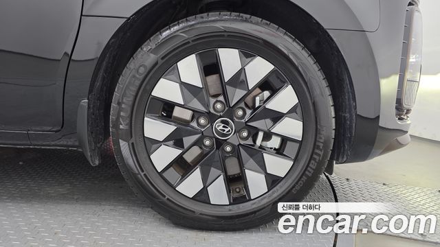 Hyundai Staria 2025 — photo 7