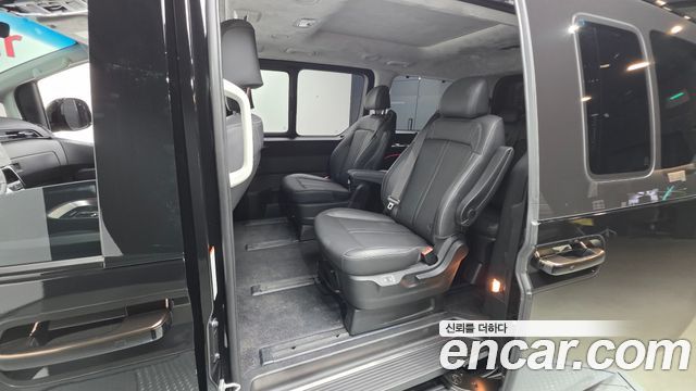 Hyundai Staria 2025 — photo 16