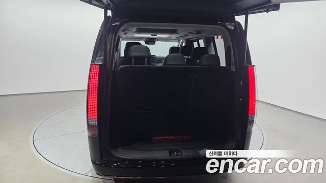 Hyundai Staria 2025 — photo 27