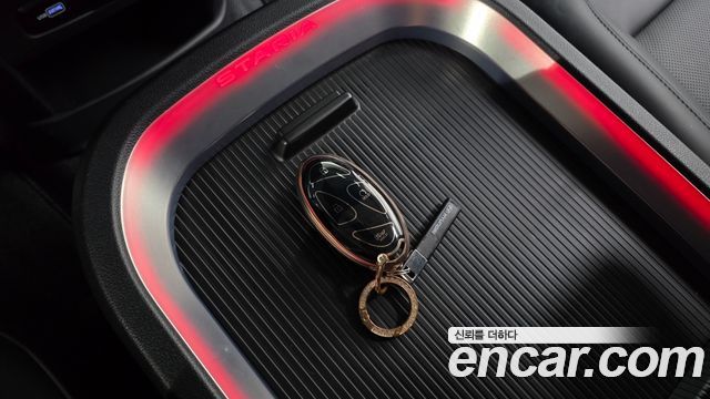 Hyundai Staria 2025 — photo 33