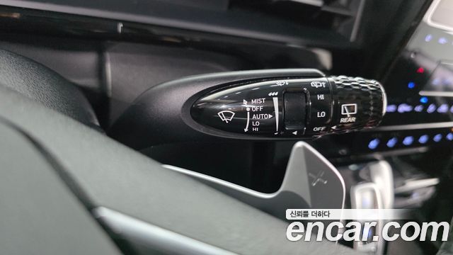 Hyundai Staria 2025 — photo 42