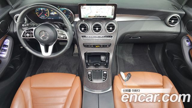 Mercedes-Benz GLC-Class 2022 — photo 10