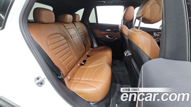 Mercedes-Benz GLC-Class 2022 — photo 17