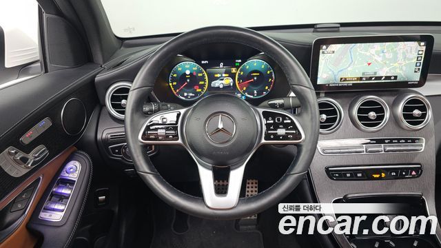 Mercedes-Benz GLC-Class 2022 — photo 19