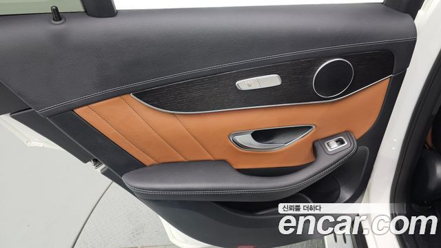 Mercedes-Benz GLC-Class 2022 — photo 15
