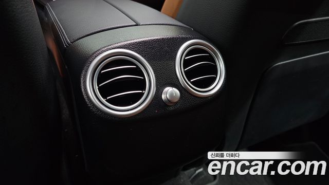 Mercedes-Benz GLC-Class 2022 — photo 34