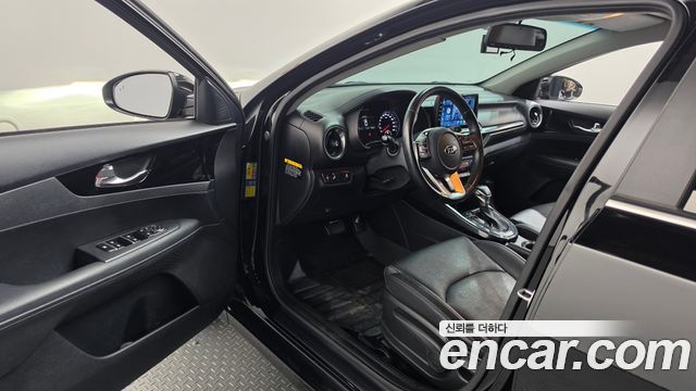 Kia K3 2019 — photo 10