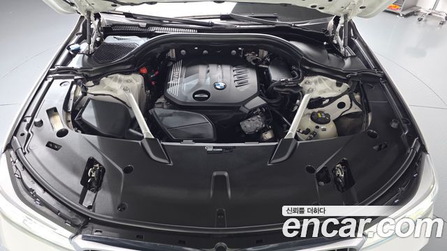 BMW Gran Turismo 2019 — photo 6