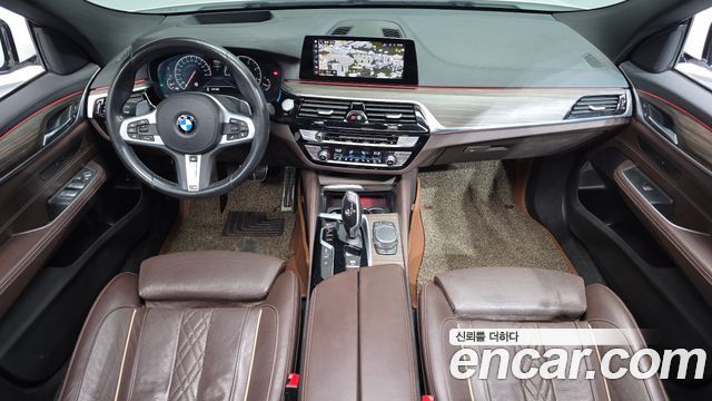 BMW Gran Turismo 2019 — photo 10