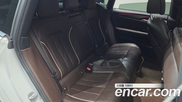 BMW Gran Turismo 2019 — photo 18