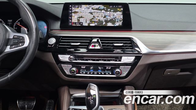 BMW Gran Turismo 2019 — photo 19