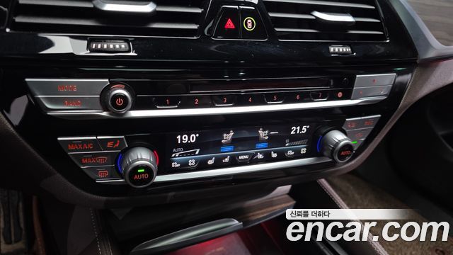 BMW Gran Turismo 2019 — photo 34