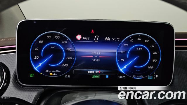 Mercedes-Benz EQE 2023 — photo 11