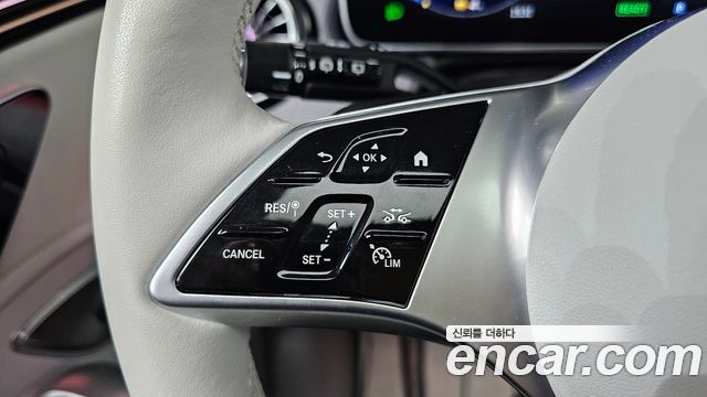 Mercedes-Benz EQE 2023 — photo 26