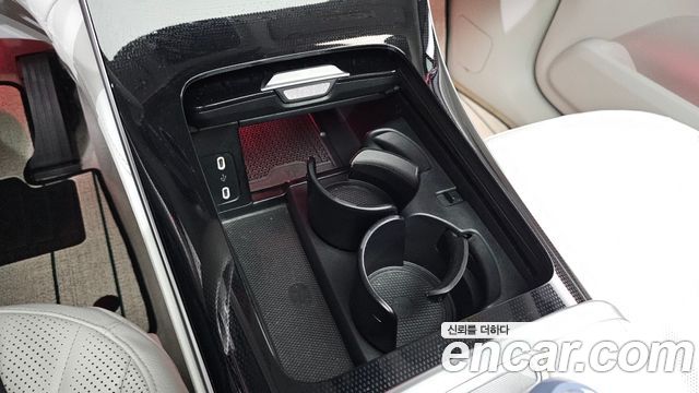 Mercedes-Benz EQE 2023 — photo 27