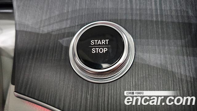 Mercedes-Benz EQE 2023 — photo 30