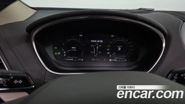 Lincoln Nautilus 2020 — photo 11
