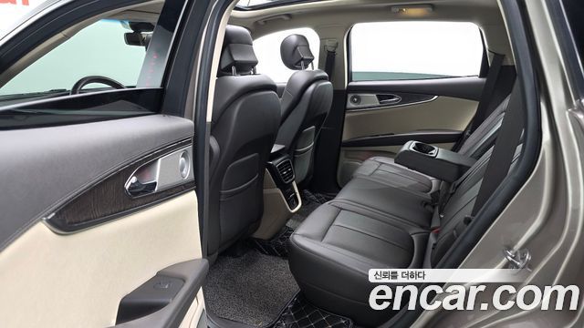 Lincoln Nautilus 2020 — photo 17