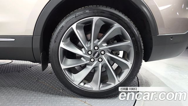 Lincoln Nautilus 2020 — photo 7
