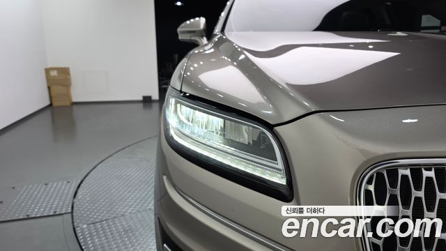 Lincoln Nautilus 2020 — photo 8