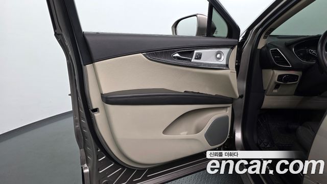 Lincoln Nautilus 2020 — photo 14