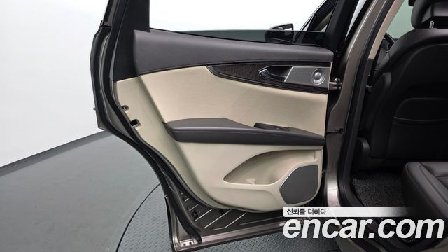 Lincoln Nautilus 2020 — photo 15