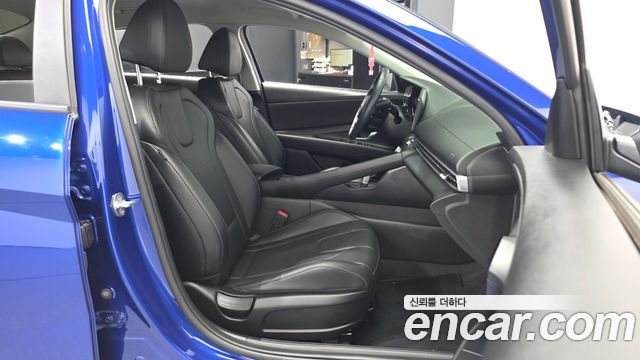 Hyundai AVANTE 2021 — photo 17