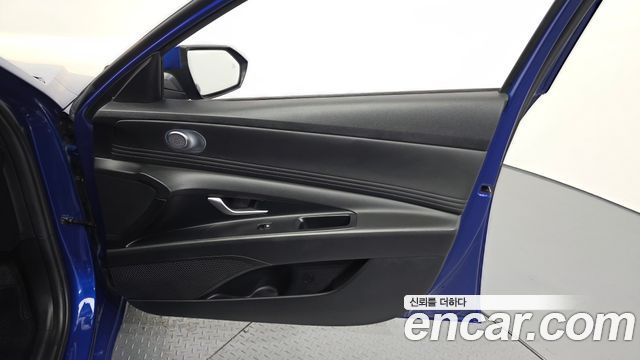 Hyundai AVANTE 2021 — photo 14
