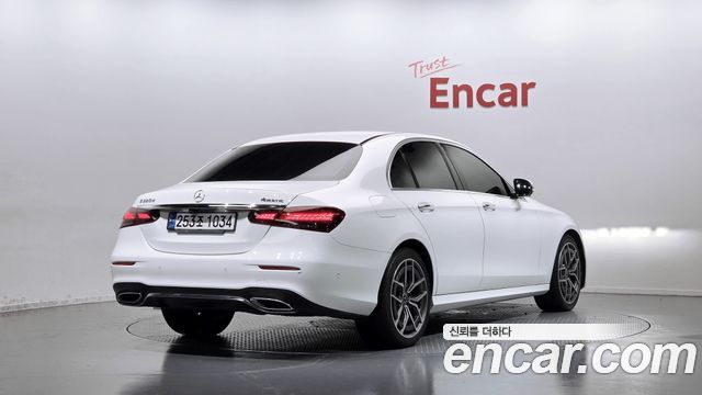 Mercedes-Benz E-Class 2021 — photo 2