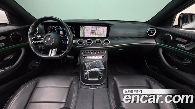 Mercedes-Benz E-Class 2021 — photo 10