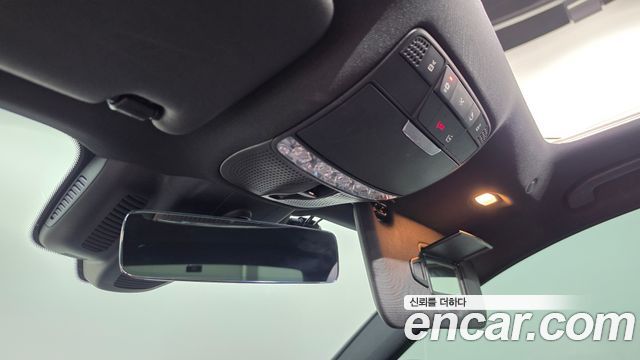 Mercedes-Benz E-Class 2021 — photo 18