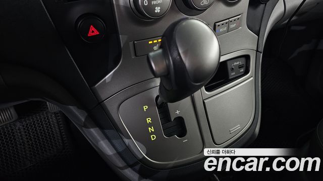 Hyundai Starex 2015 — photo 9