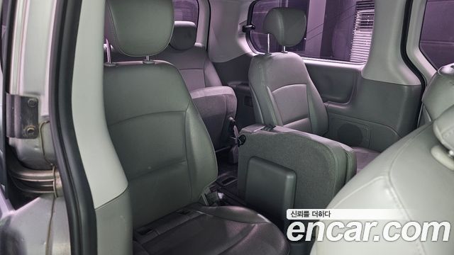 Hyundai Starex 2015 — photo 11