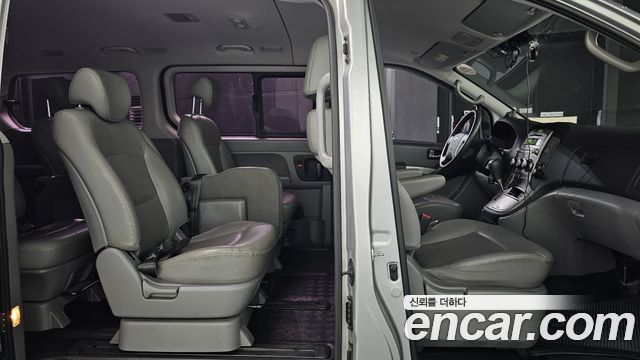 Hyundai Starex 2015 — photo 12
