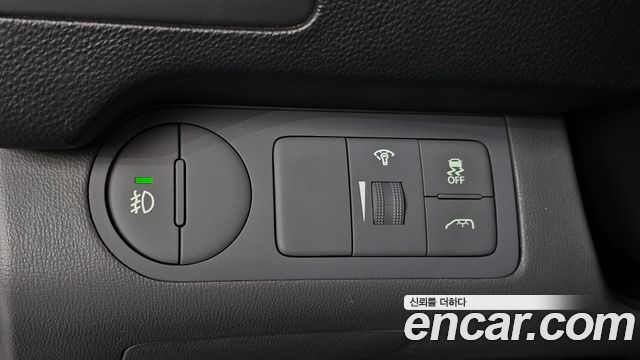 Hyundai Starex 2015 — photo 13