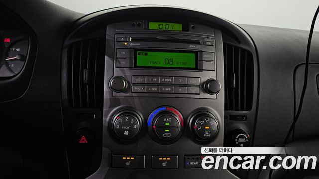 Hyundai Starex 2015 — photo 16