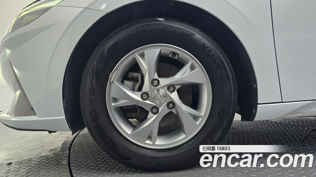 Hyundai AVANTE 2021 — photo 5