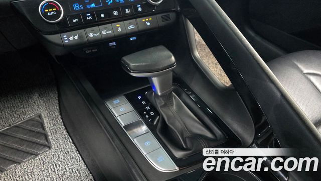 Hyundai AVANTE 2021 — photo 12