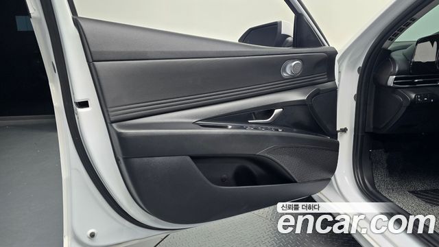 Hyundai AVANTE 2021 — photo 14
