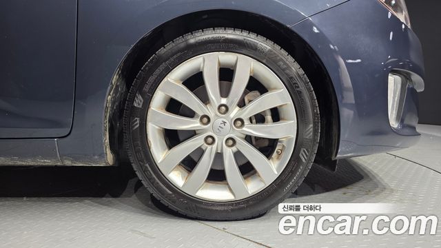 Kia Carens 2015 — photo 7